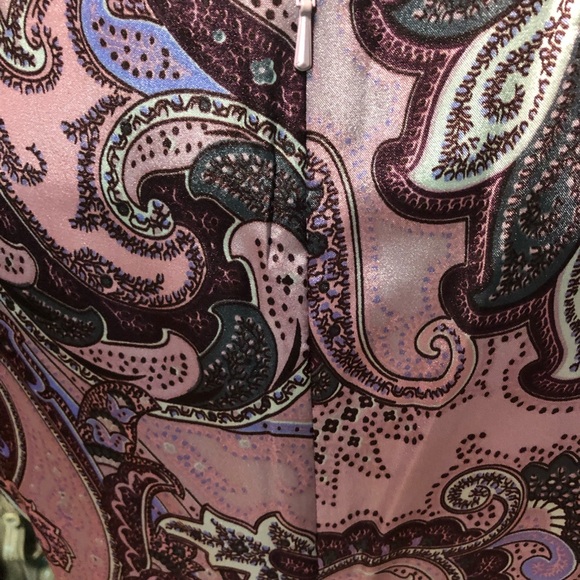 VIEN LADIES PAISLEY LAVENDER SLEEVELESS TOP PREOWNED SIZE L GREAT CONDITION - Picture 4 of 5